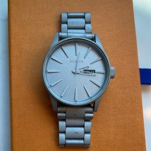 Vintage Nixon Sentry Matte Grey watch